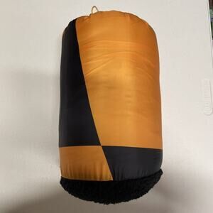 The North Face Wawona Fuzzy Blanket - Summit Gold Geodome 71” x 52” Fleece Lined